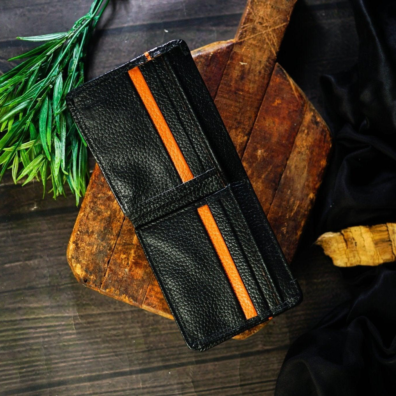 Essentials Plus Wallet - The Premium Skinmens wallet