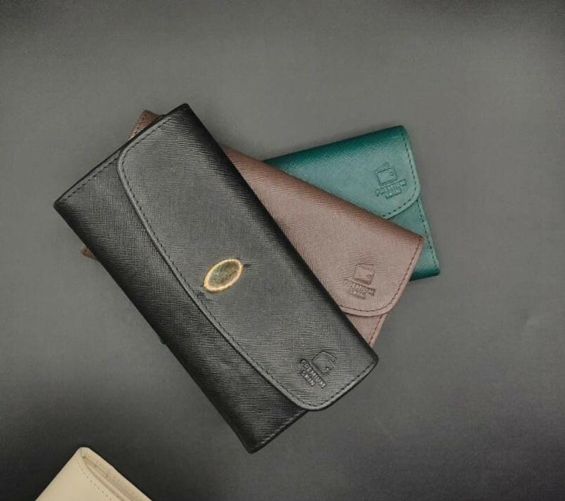 Myosotis flower leather clutch. - The Premium Skin